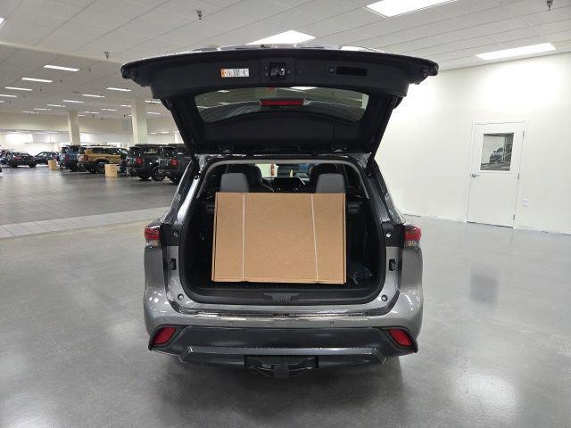 new 2026 Toyota Highlander car, priced at $55,430