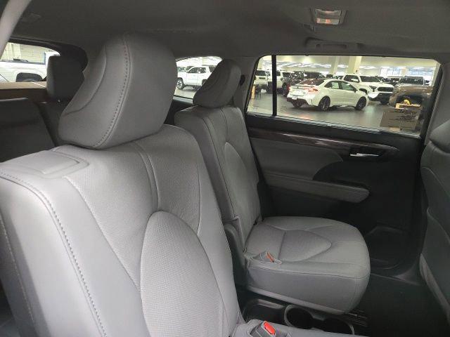 new 2026 Toyota Highlander car, priced at $55,430