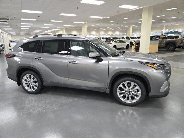 new 2026 Toyota Highlander car, priced at $55,430