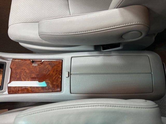 used 2007 Toyota Highlander Hybrid car, priced at $11,000