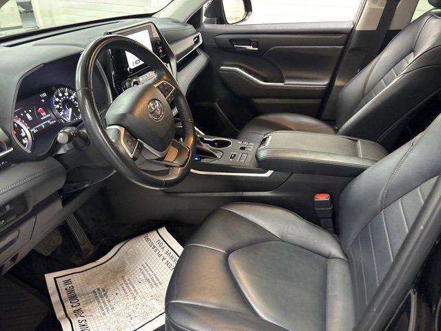 used 2019 Toyota Highlander car, priced at $22,000