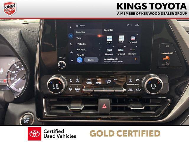 used 2025 Toyota Highlander car, priced at $38,248