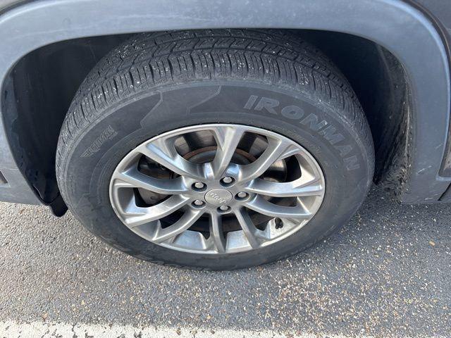 used 2019 Jeep Cherokee car, priced at $13,200