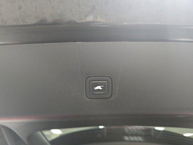 used 2020 Chevrolet Traverse car, priced at $20,000