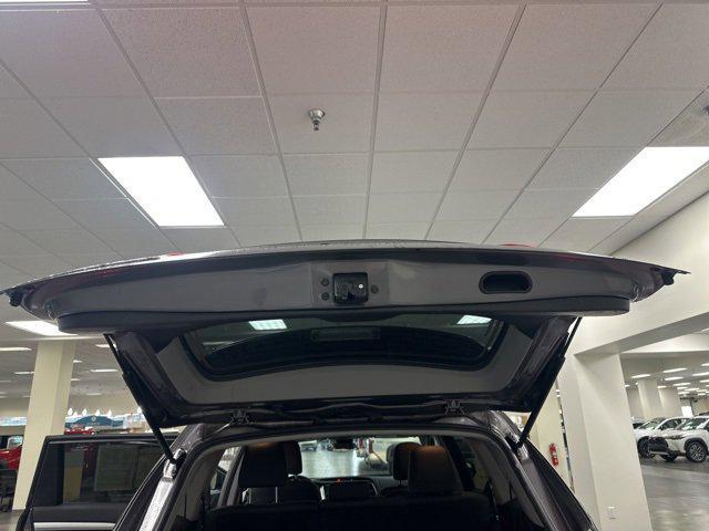 used 2017 Toyota Highlander car, priced at $16,400