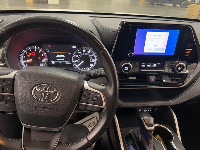 used 2023 Toyota Highlander car, priced at $32,000