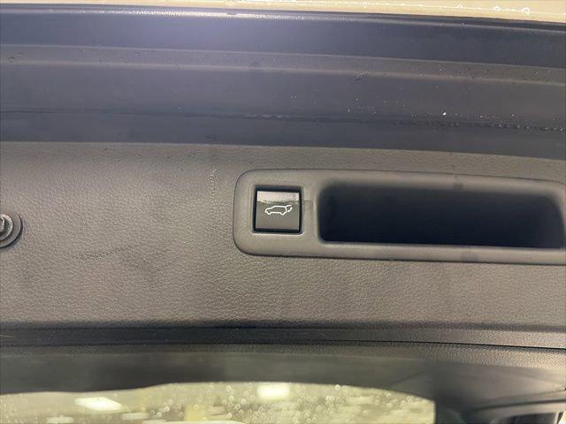 used 2023 Toyota Highlander car, priced at $32,000