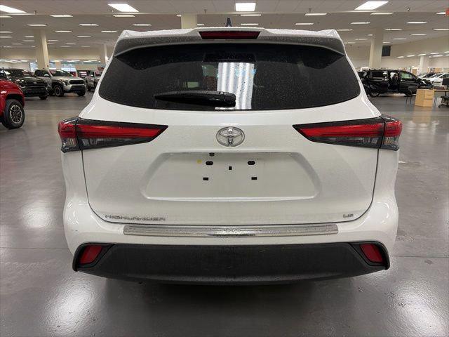 used 2023 Toyota Highlander car, priced at $32,000