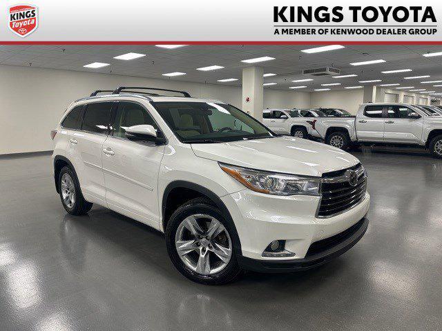 used 2015 Toyota Highlander car, priced at $18,800