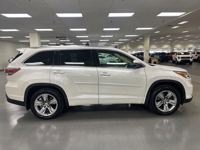 used 2015 Toyota Highlander car, priced at $18,800