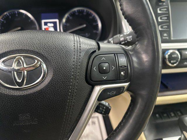 used 2015 Toyota Highlander car, priced at $18,800