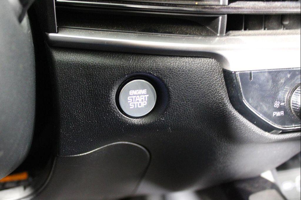 used 2025 Kia Sorento car, priced at $28,394