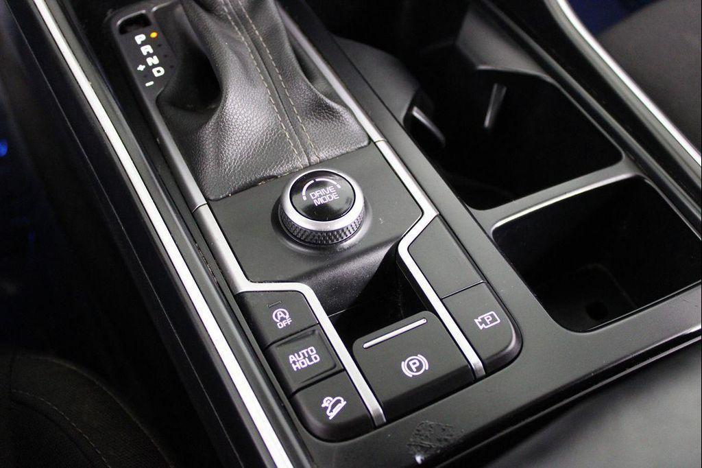 used 2024 Kia Sorento car, priced at $23,172