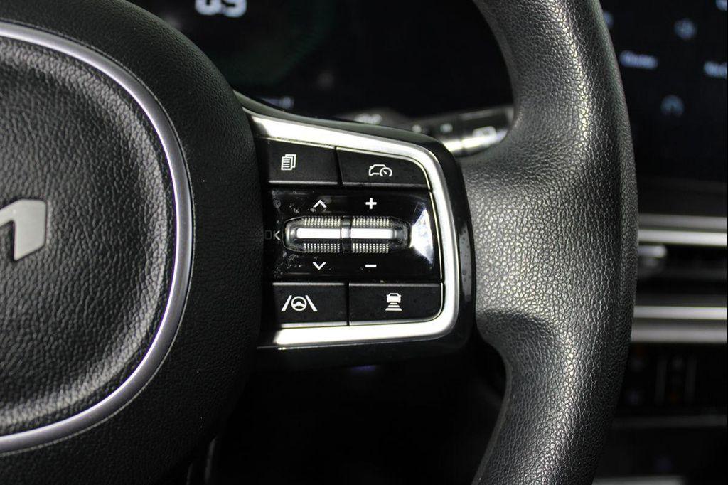 used 2024 Kia Sorento car, priced at $23,172