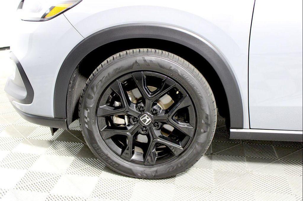 used 2025 Honda HR-V car, priced at $23,080