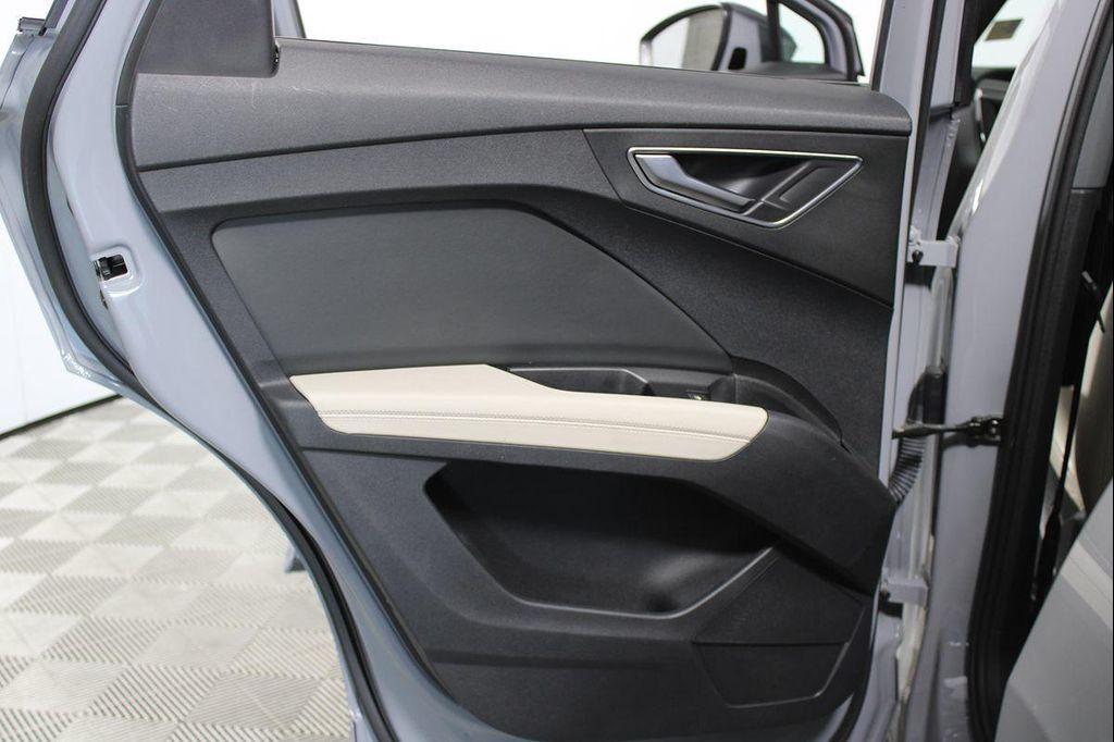 Audi Q4 e-tron view 23