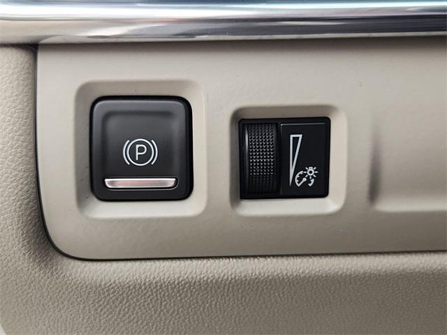 used 2020 Cadillac XT4 car, priced at $19,692