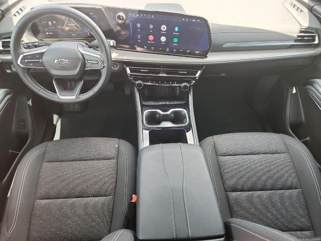 used 2025 Chevrolet Traverse car, priced at $37,692