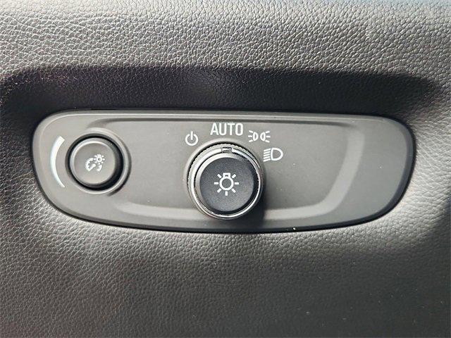 used 2023 Chevrolet Traverse car, priced at $33,594