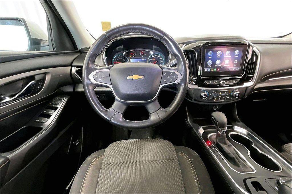 used 2021 Chevrolet Traverse car, priced at $17,591