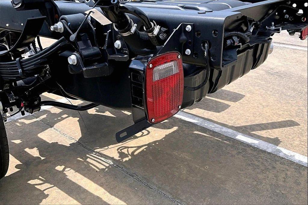 new 2025 Ford F-450 car, priced at $66,371