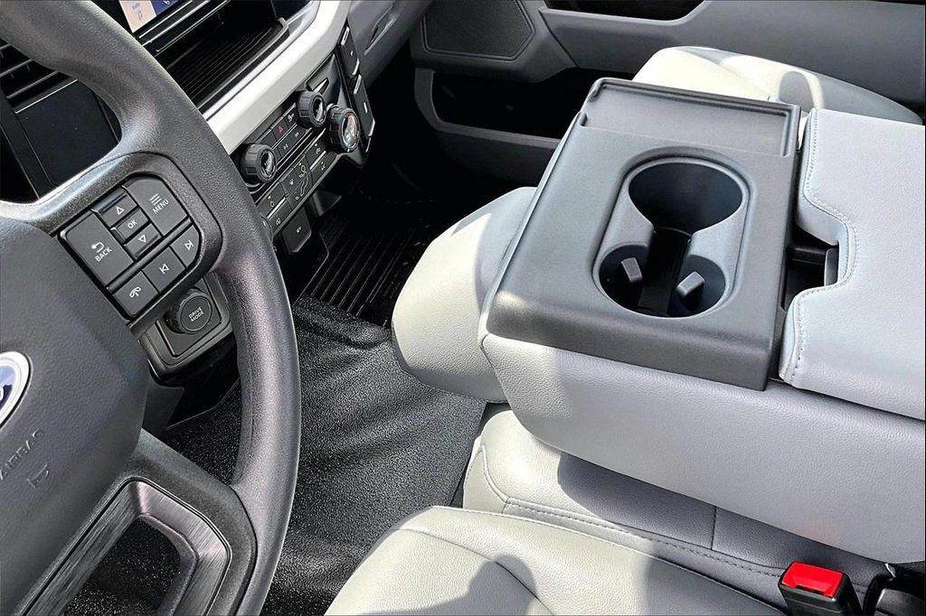 new 2025 Ford F-450 car, priced at $66,371