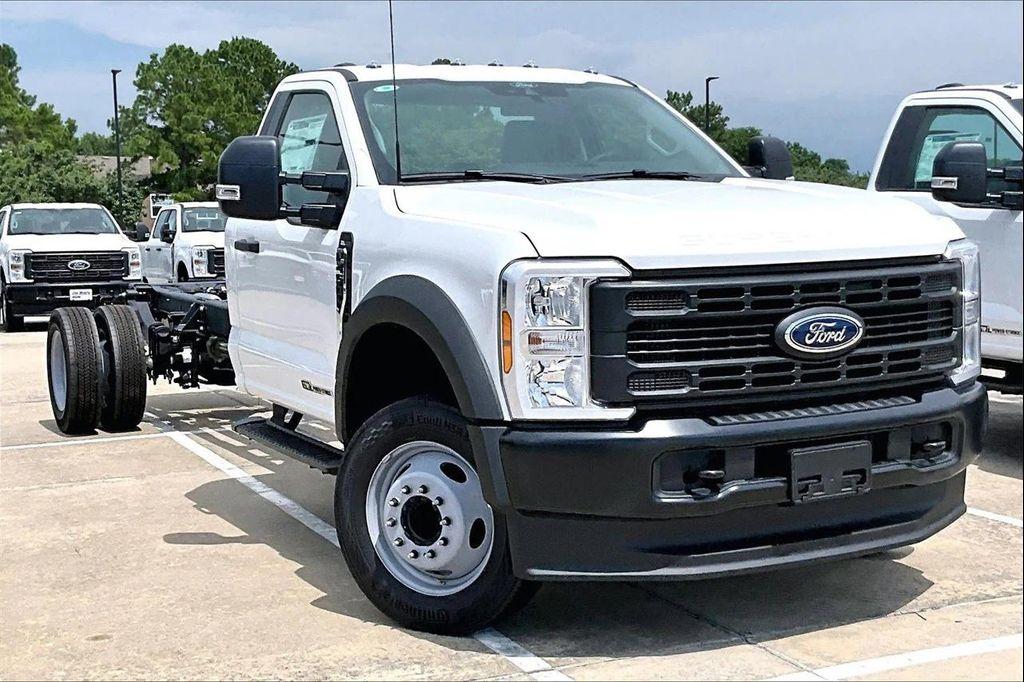 new 2025 Ford F-450 car, priced at $66,371