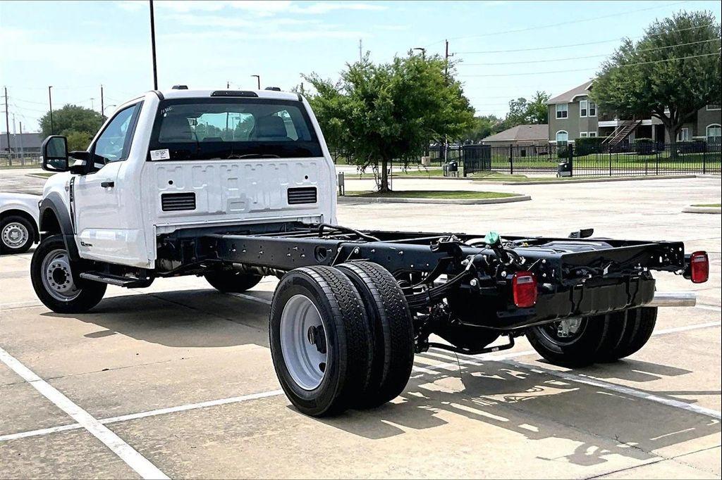 new 2025 Ford F-450 car, priced at $66,371