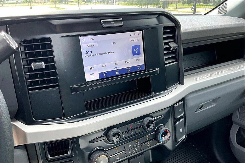 new 2025 Ford F-450 car, priced at $66,371