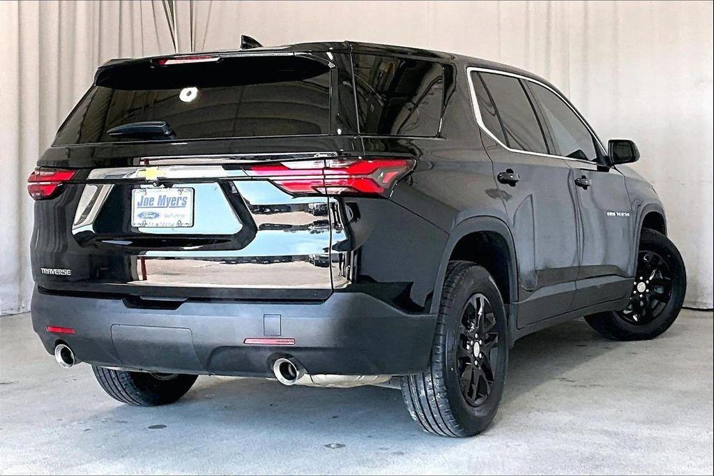used 2022 Chevrolet Traverse car, priced at $17,991