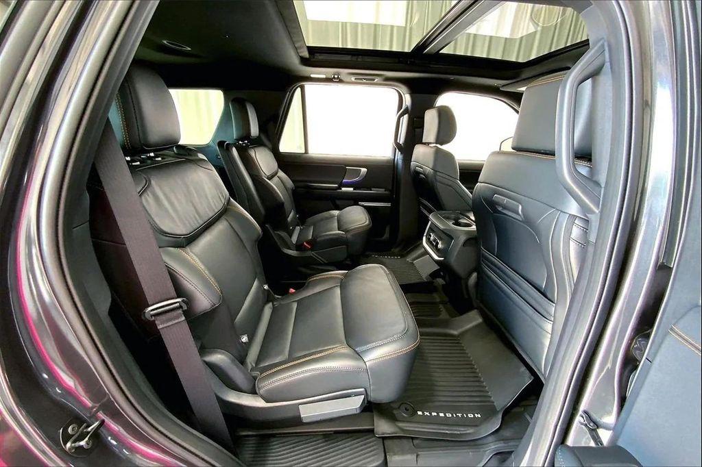 used 2025 Ford Expedition car, priced at $74,992