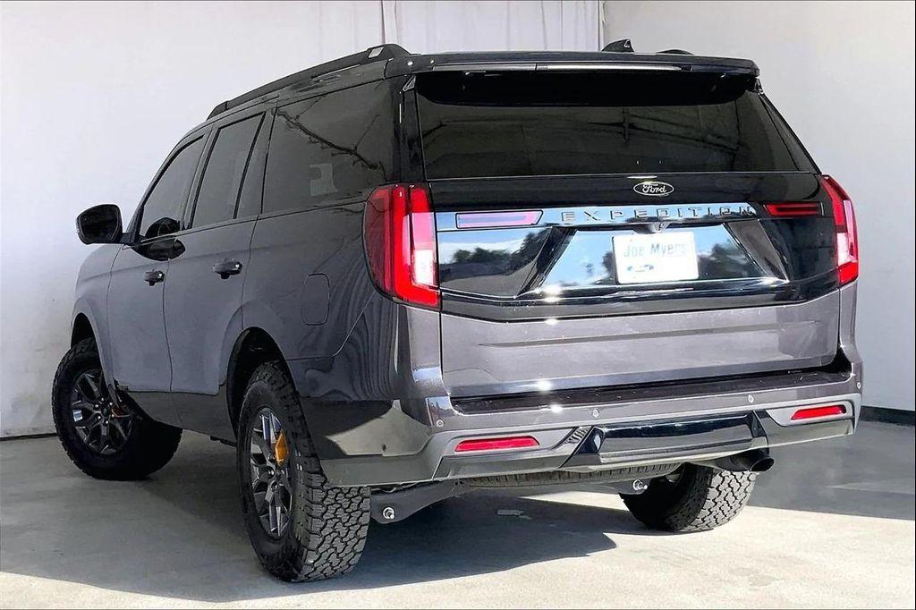used 2025 Ford Expedition car, priced at $74,992