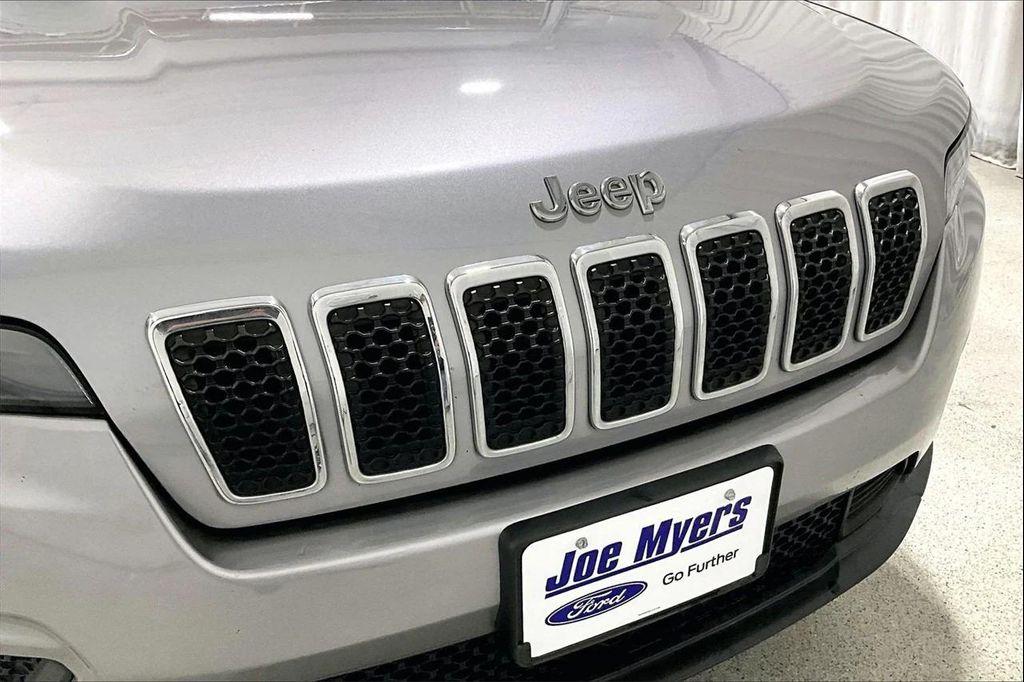 used 2021 Jeep Cherokee car, priced at $17,991