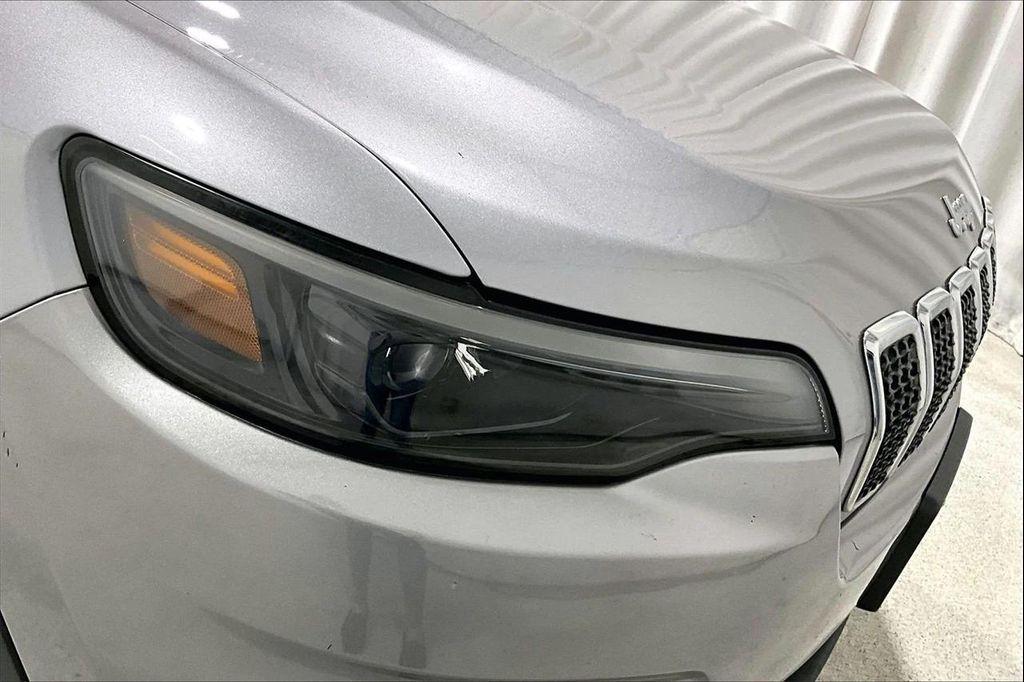 used 2021 Jeep Cherokee car, priced at $17,991