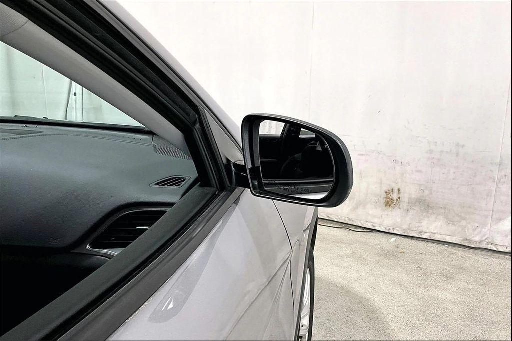 used 2021 Jeep Cherokee car, priced at $17,991