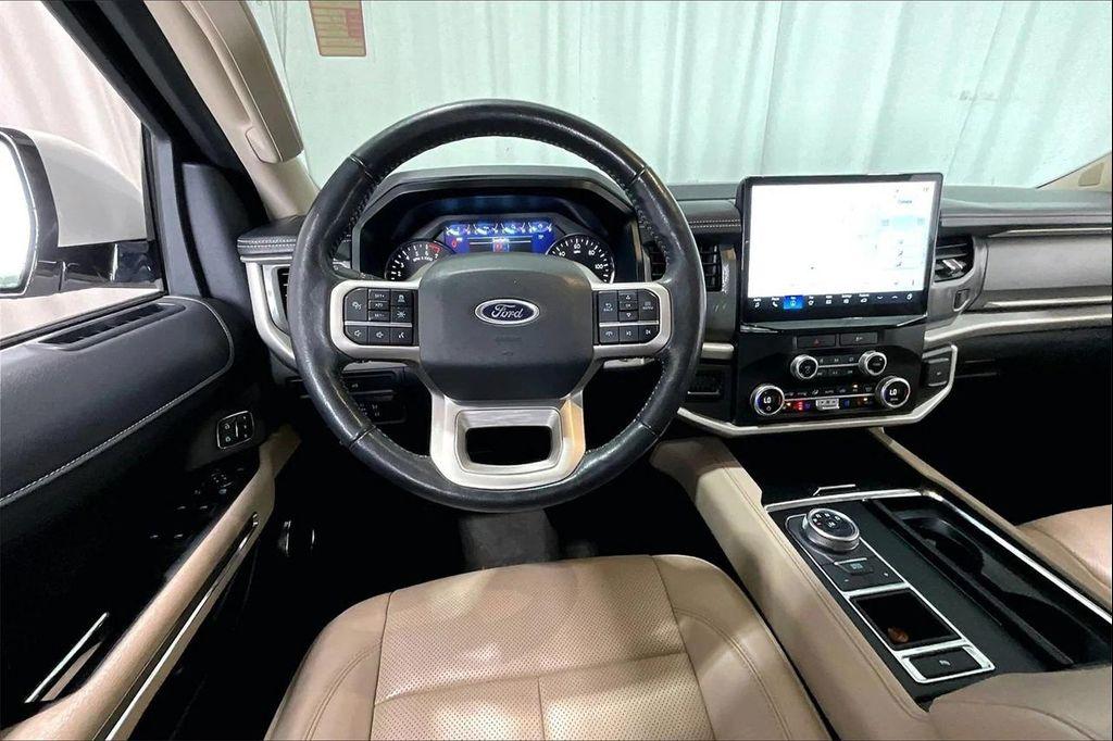 used 2023 Ford Expedition car, priced at $43,991