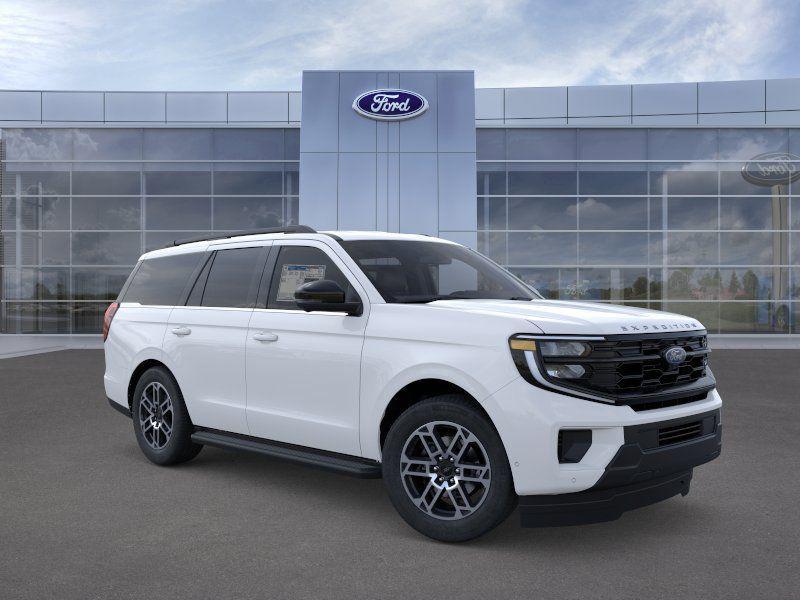 new 2026 Ford Expedition car, priced at $61,957