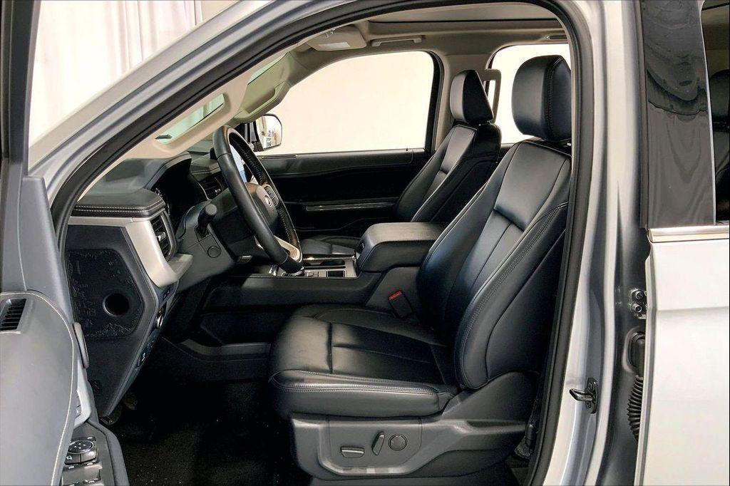 used 2024 Ford Expedition car, priced at $46,891