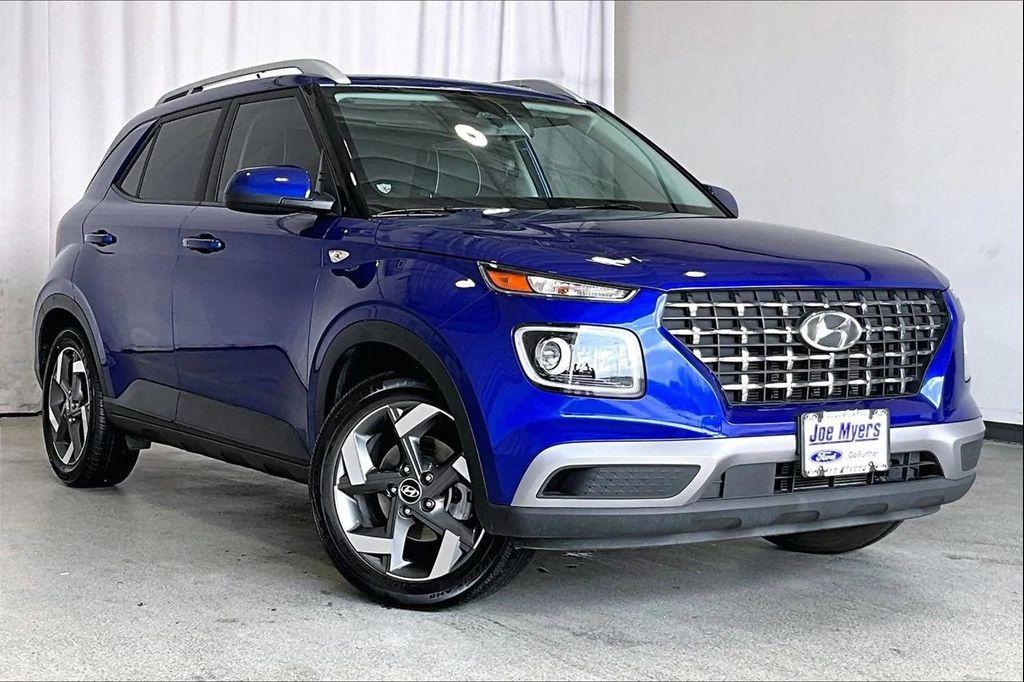 used 2025 Hyundai Venue car, priced at $17,993
