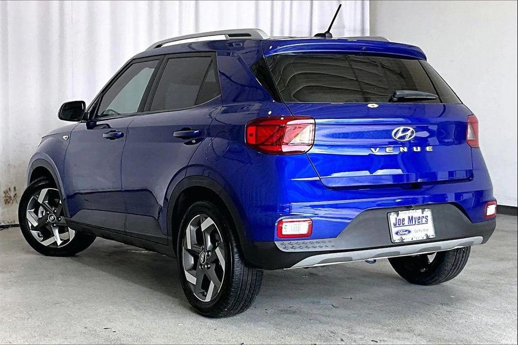 used 2025 Hyundai Venue car, priced at $17,993