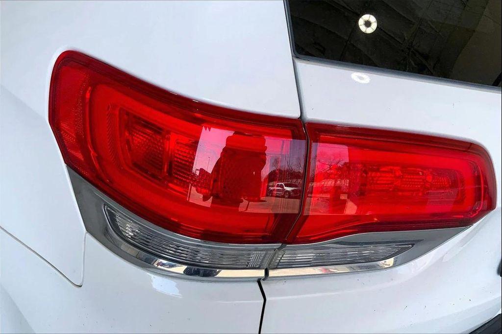 used 2019 Jeep Grand Cherokee car, priced at $19,991