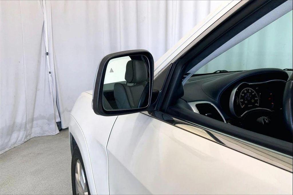 used 2019 Jeep Grand Cherokee car, priced at $19,991