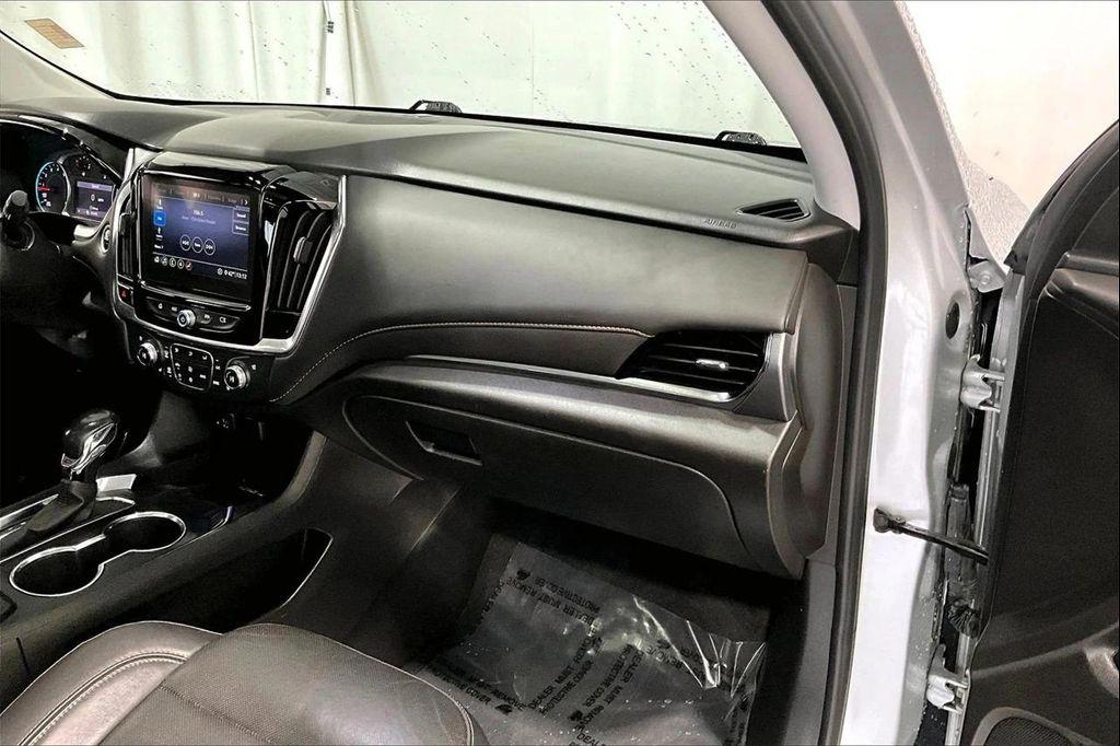 used 2021 Chevrolet Traverse car, priced at $26,491