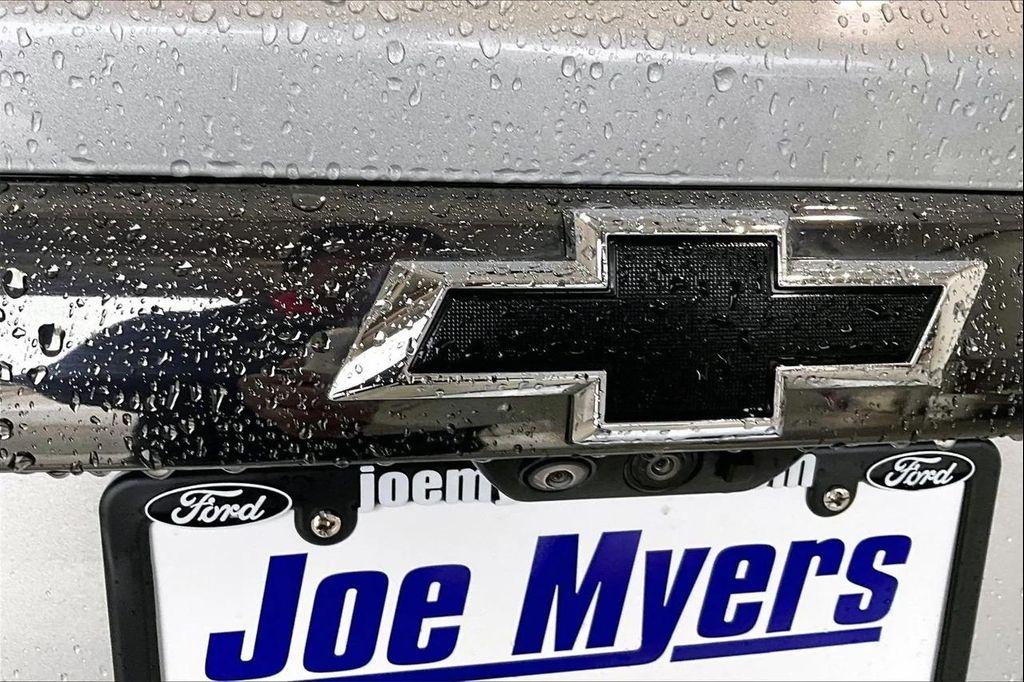 used 2021 Chevrolet Traverse car, priced at $26,491