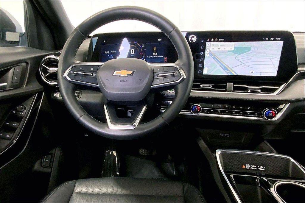used 2025 Chevrolet Equinox car, priced at $22,991