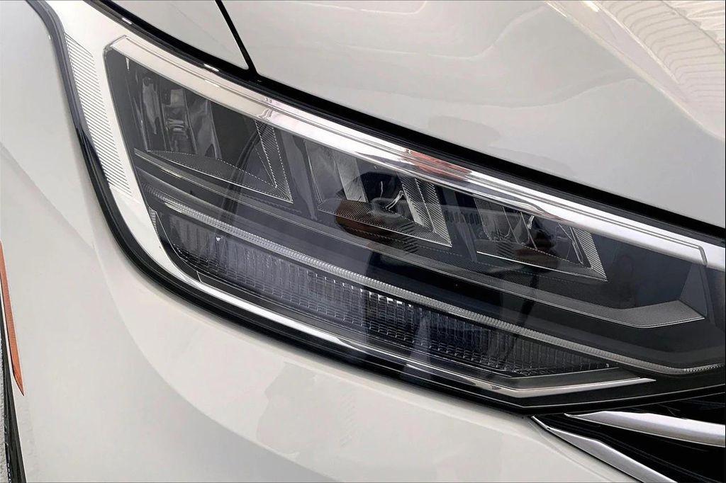 2024 Pure White Volkswagen Tiguan