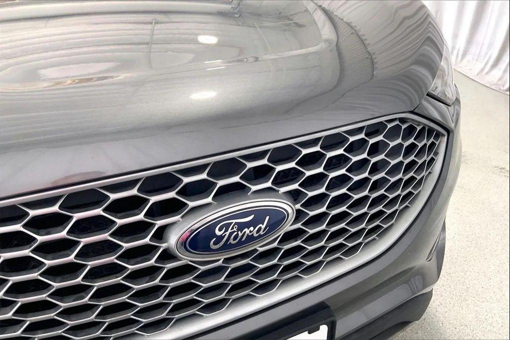 used 2023 Ford Edge car, priced at $22,136