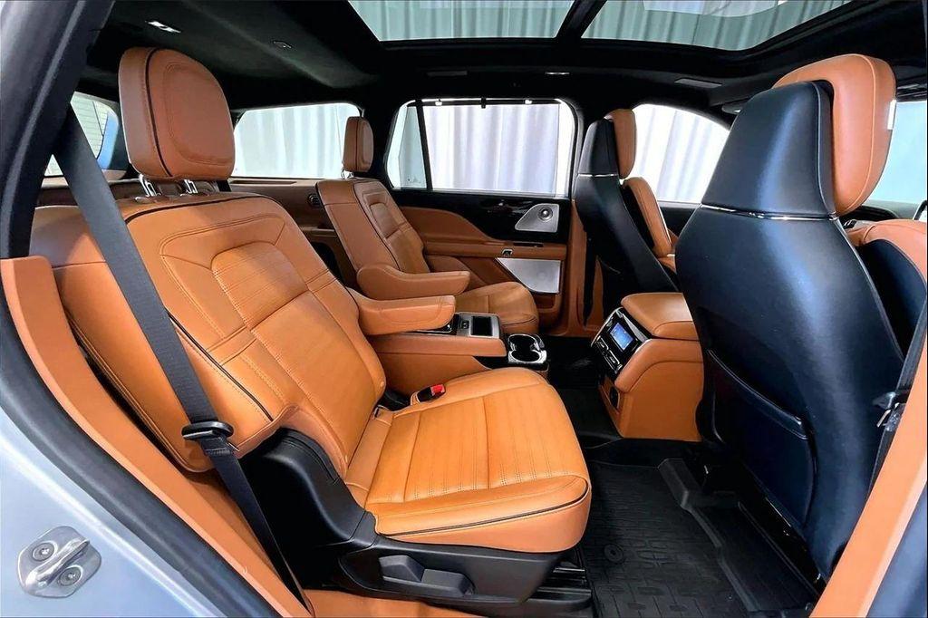 used 2023 Lincoln Aviator car, priced at $52,594