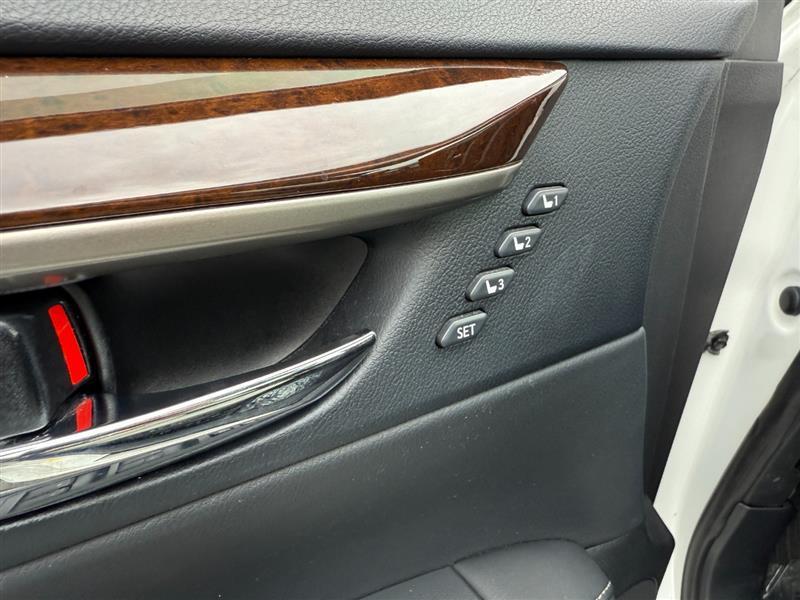 used 2013 Lexus ES 350 car, priced at $17,995