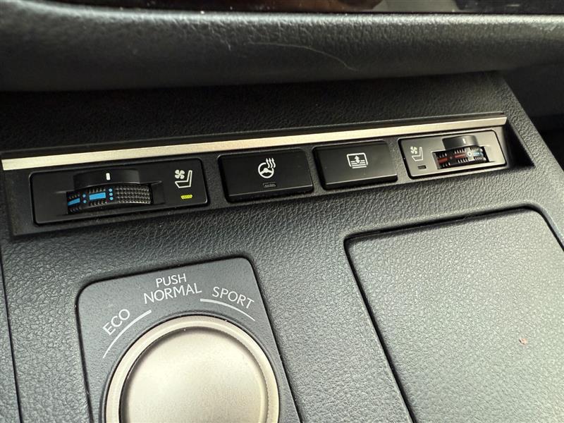 used 2013 Lexus ES 350 car, priced at $17,995